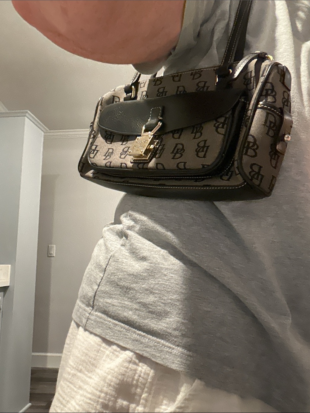 Dooney & Bourke Black and Tan Logo Shoulder Bag - Picture 8 of 9